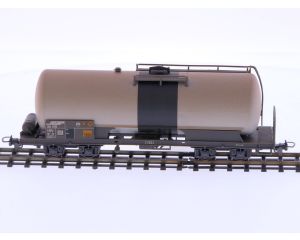 Schaal H0m Bemo 2285 118 ketelwagen Uah 8138 van de RhB #P238