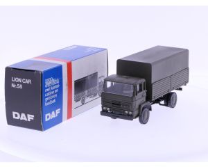 Schaal 1:50 Lion Car Nr.68 Daf 2800 Vrachtauto met kantel-cabine en gesloten laadbak. #7010