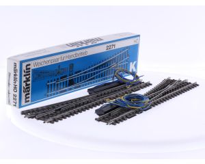 Schaal H0 Märklin 2271 K-rail paar slanke wissels met wisselaandrijving #7685