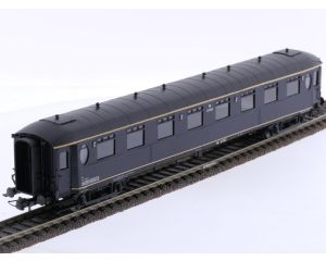 Schaal H0 Philotrain 37C personenrijtuig Ovaalramer A 7200 van de NS #P277