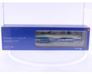 Schaal 1:200 Hogan Wings 3732 Boeing 777-200LR 'Boeing House Colour' Reg. N/A #7968