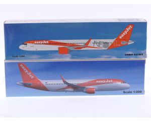 Schaal 1:200 PPC Holland 221447 en 221850 set van 2 EasyJet-vliegtuigen Airbus A320 Reg. G-EZRF en A321neo Reg. G-UZMA #8044