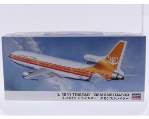 Schaal 1:200 Hasegawa 10647 L-1011 TriStar 'Demonstrator' + extra's Reg. N1011 #9337