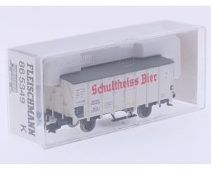 Schaal H0 Fleischmann NEW OLD STOCK 86 5349 K gesloten goederenwagen Schultheiss Bier van de DRG #9471