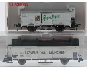 Schaal H0 Fleischmann 5357 en 83 5307 gesloten goederenwagens "bier' van de DRG #9674