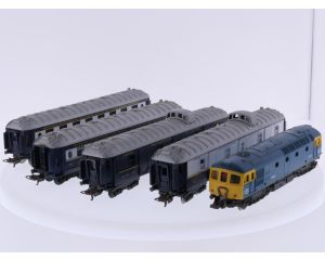 Schaal H0 Lima 206114, 2x 309201, 309301 en 309332 trein set 5-delig van de BR/CIWL #9715