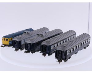 Schaal H0 Lima 206114, 2x 309201, 309301 en 309332 trein set 5-delig van de BR/CIWL #9715