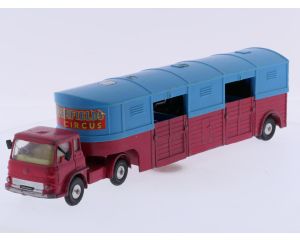 Schaal 1:50 Corgi Major Toys 1130 trekker met paardentrailer en paard Circus Chipperfields #10070