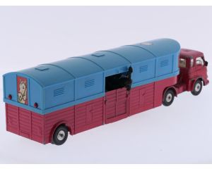 Schaal 1:50 Corgi Major Toys 1130 trekker met paardentrailer en paard Circus Chipperfields #10071