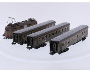 Schaal H0 Märklin 3035 en 4036 trein set elektische locomotief met personenrijtuigen van de FS #10107