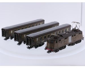 Schaal H0 Märklin 3035 en 4036 trein set elektische locomotief met personenrijtuigen van de FS #10107