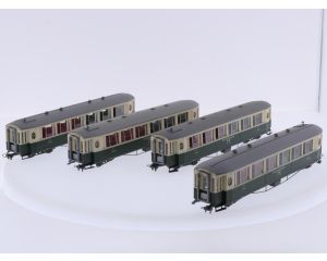 Schaal H0m Bemo 7272 134 set van 4 Pullman rijtuigen CIWL van de RhB #10118