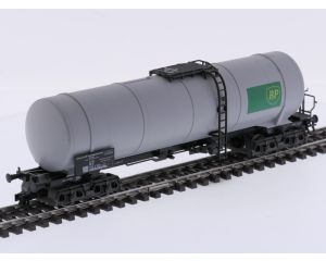 Schaal H0 Fleischmann/Märklin 5477, 4757 en 4758 set van 3 keelwagens Eva/BP van de DB #10122