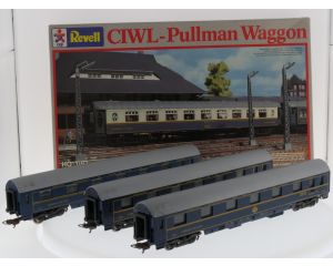 Schaal H0 Lima en Revell 309203 en 2180 set van 4 personenrijtuigen van de CIWL #10145