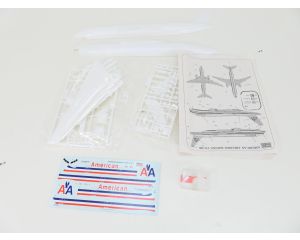 Schaal 1:144 Minicraft 14472 Boeing 777-200 American Airlines Reg. N787AL #9312