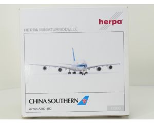 Schaal 1:200 Herpa 551403 Airbus A380-800 China Southern Airlines Reg. NA #9885