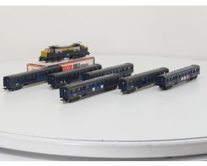 Schaal H0 Lima/HEMA 208024L, 9109 en 9110 elektrische locomotief 1200 met Plan E rijtuigen van de NS #10132