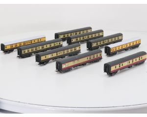 Schaal 00 Lima 305344, 305333, 30532 en 305313 personenrijtuigen set 9-delig van de BR #10146