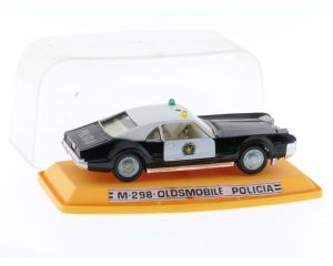 Schaal 1:43 Pilen S.A. M298 Oldsmobile Policia #5411
