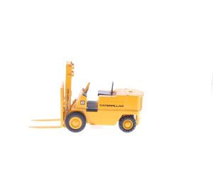 Schaal 1:25 JOAL - 215 Caterpillar forklift #4096
