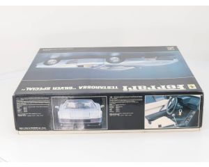 Schaal 1:8 Pocher No. K61 Ferrari Testarossa Spider "Silver Special" Ongebouwd  #P68