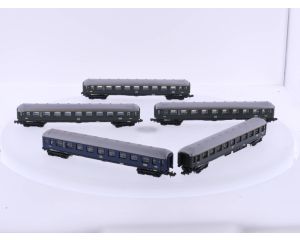 Schaal N Lima 11853 Personenwagen blauw en Lima 11853 4 x Personenwagen groen van de DB #4809