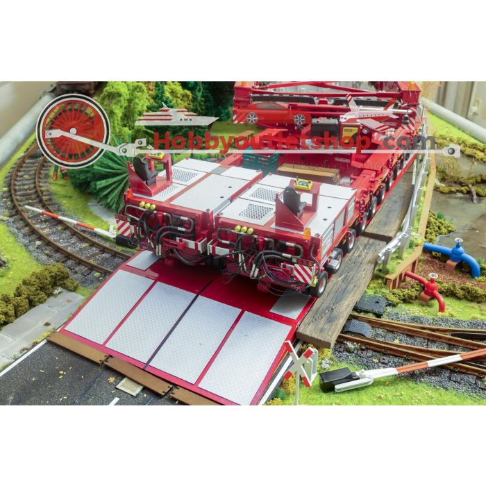Uniek 1:24 Diorama met Realistische Girderbridge, SPMT Platforms en Transformator, Kahl transport