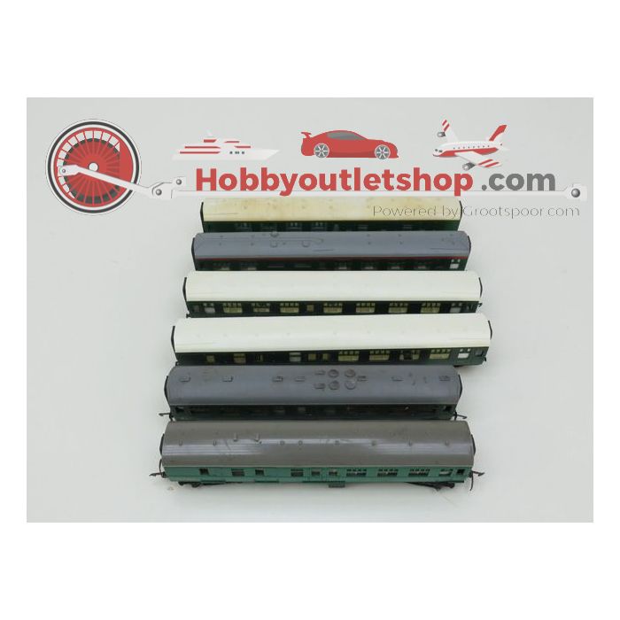 Schaal 00 Tri-ang R220 R229 R622 R624 R623 BR set van 5 rijtuigen #105