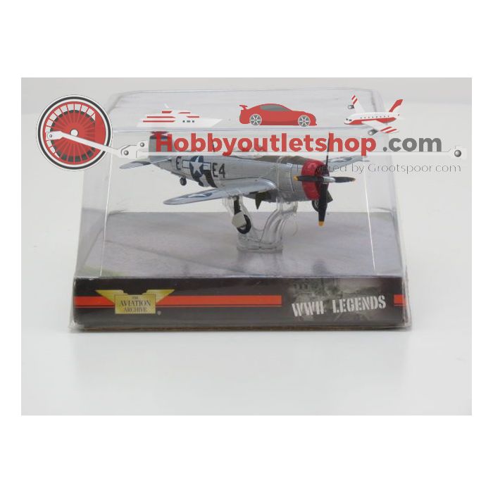 Schaal 1:72 CORGI P-47 Thunderbolt Captain Edwin Fisher 377th FS/362nd FG Art. Nr. US33817 #102