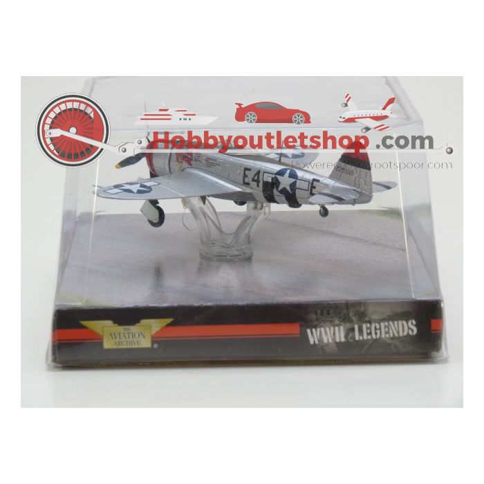 Schaal 1:72 CORGI P-47 Thunderbolt Captain Edwin Fisher 377th FS/362nd FG Art. Nr. US33817 #102