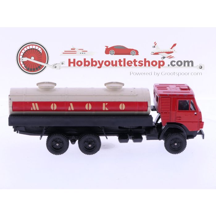 Schaal 1:43 Elecon Arek 53213 Kamaz Milk tanker #7029