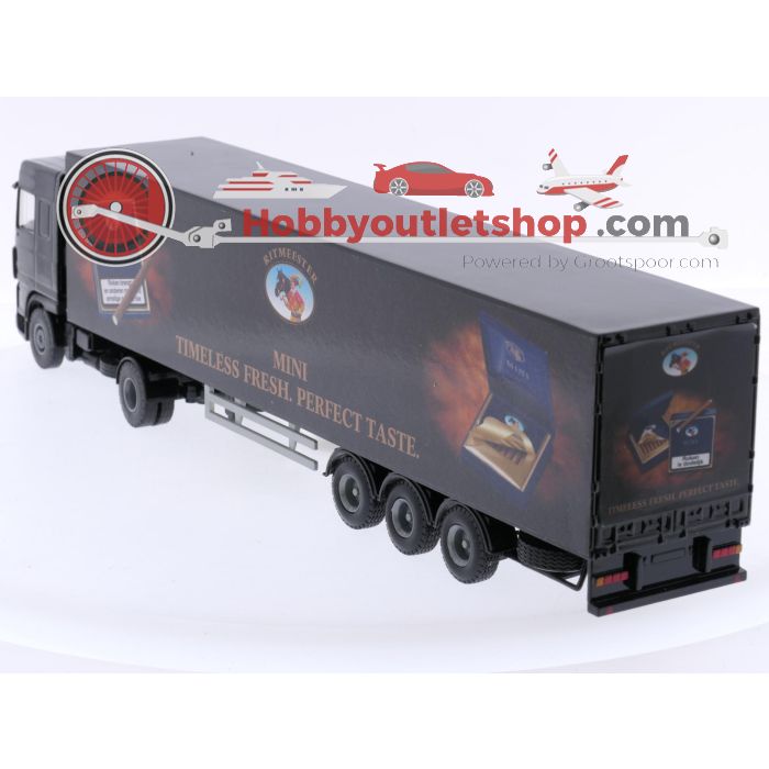 Schaal 1:50 Lion-toys DAF XF95 spacecab trekker met gesloten oplegger 