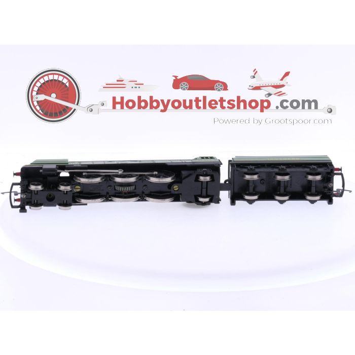Schaal 00 Tri-ang/Hornby R.350, R.374, R869, R.226 en R.750 3 stoomlocomotieven met rijtuigen van de BR #7637