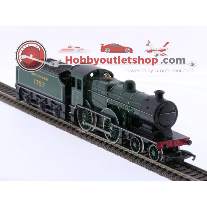 Schaal 00 Tri-ang/Hornby R.350, R.374, R869, R.226 en R.750 3 stoomlocomotieven met rijtuigen van de BR #7637