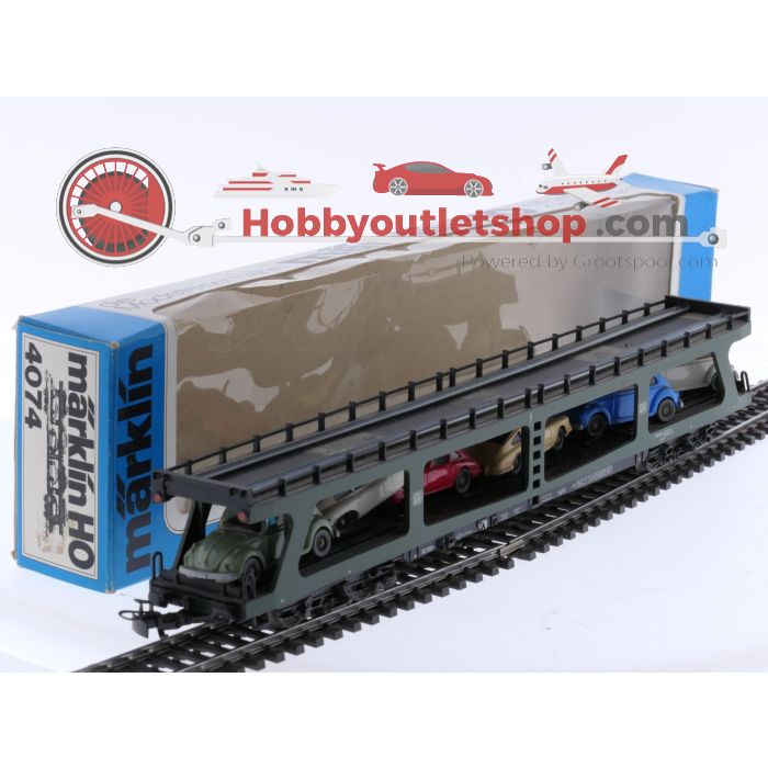 Schaal H0 Märklin 4074 autotransporter met 6 Wiking auto's van de DB #7652