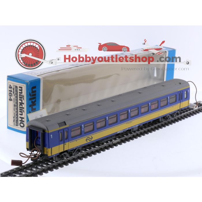 Schaal H0 Märklin 4164 personenrijtuig 1e kl. met interieurverlichting van de NS #7658
