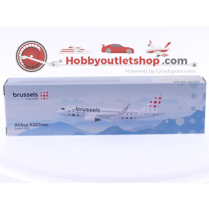 Schaal 1:200 set van 2 Brussels Airlines Airbus A320neo Reg. OO-SBA (Herpa 613767) en Airbus A330-300 Reg. N/A #8041