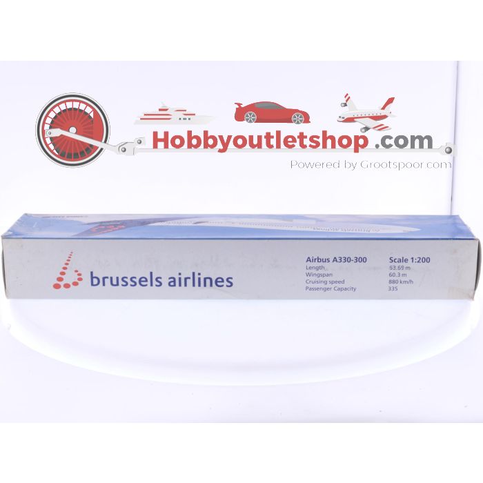 Schaal 1:200 set van 2 Brussels Airlines Airbus A320neo Reg. OO-SBA (Herpa 613767) en Airbus A330-300 Reg. N/A #8041