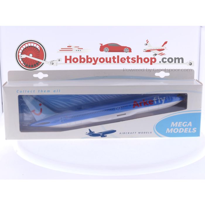Schaal 1:200 Mega Models set van 3 TUI vliegtuigen Boeing 737-800 Arkefly Reg. PH-TFC, Boeing 737-800 Jetairfly Reg. OO-JAY en Boeing 767-300ER Arkefly Reg. PH-AHQ #8069