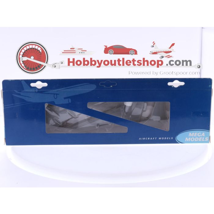 Schaal 1:200 Mega Models set van 3 TUI vliegtuigen Boeing 737-800 Arkefly Reg. PH-TFC, Boeing 737-800 Jetairfly Reg. OO-JAY en Boeing 767-300ER Arkefly Reg. PH-AHQ #8069
