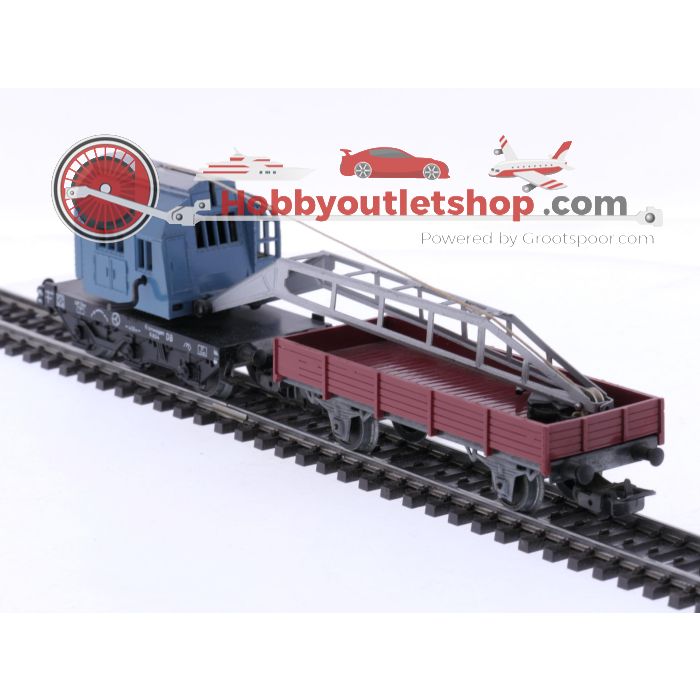 Schaal H0 Märklin 4502, 4610, 4611 en 4635 set van 3 goederenwagens en een kraanwagen met bij wagen van de DB #8105