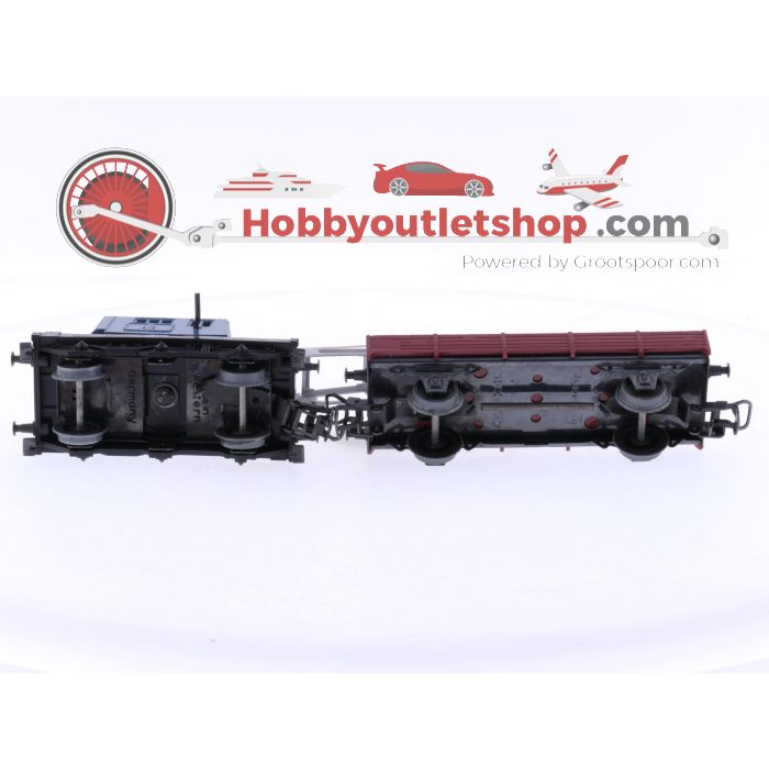 Schaal H0 Märklin 4502, 4610, 4611 en 4635 set van 3 goederenwagens en een kraanwagen met bij wagen van de DB #8105