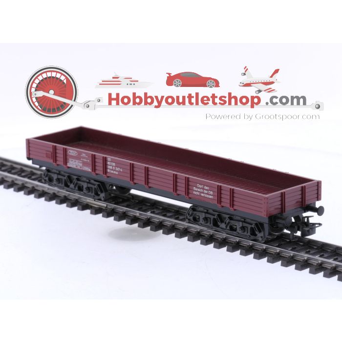 Schaal H0 Märklin 4423, 4473 en 4475 set van 4 lageboordwagens één met huif van de DB #8132