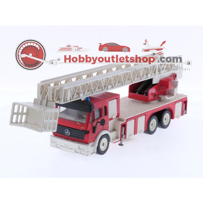 Schaal 1:55 Siku 2921, 3433, 3722 en 4115 set van 4 brandweer voertuigen met boot #8660