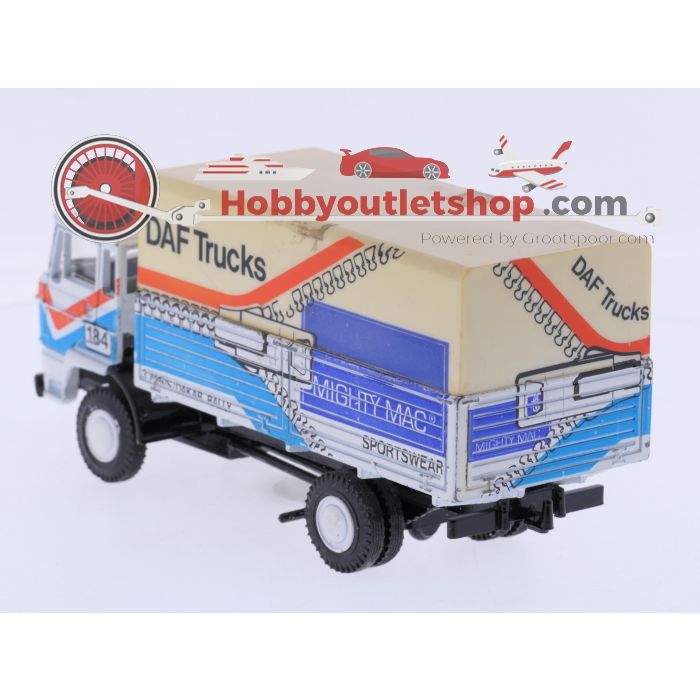 Schaal 1:50 Lion Car No. 68 DAF vrachtauto met kantel-cabine en gesloten laadbak Mighty mac sportswear #9218 - sku: 20260409034050 - Gebruikt - Goede staat - Afbeelding 2