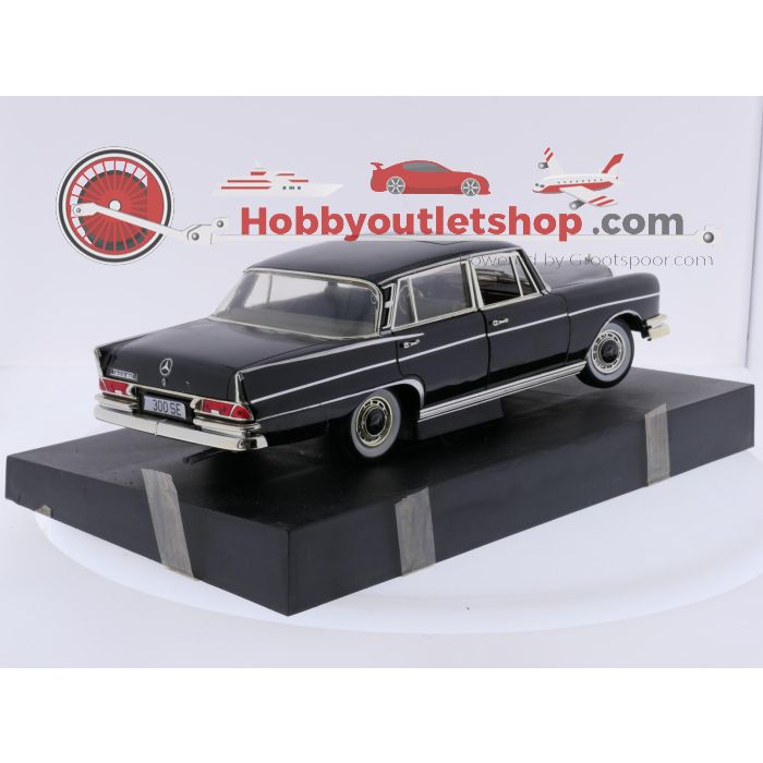 Schaal 1:18 Revell 08910 Mercedes-Benz 300 SE (W112/3) #9234 - sku: 20260415043737 - Used - Good condition - Photo 3