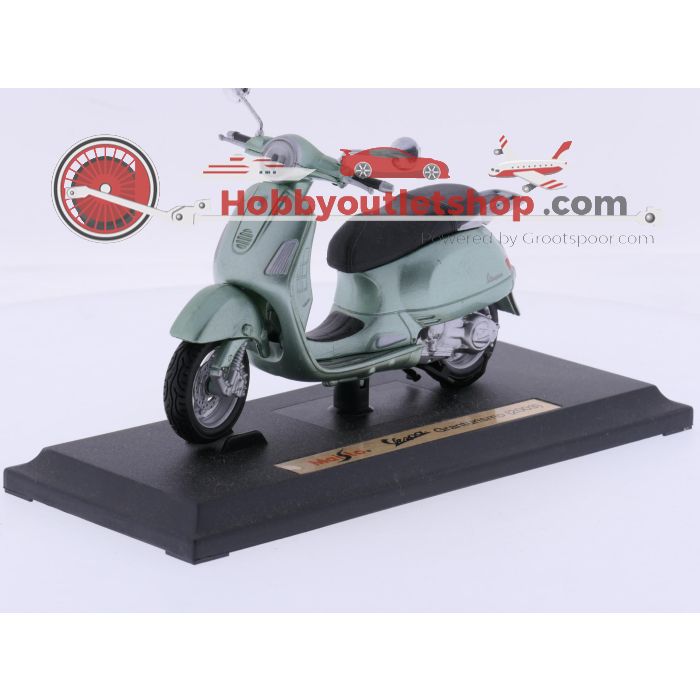 Schaal 1:18 Maisto en Solido 39540, 53454 en 84043 set motoren en een scooter #9289 - sku: 20260505105434 - Used - Good condition - Photo 3