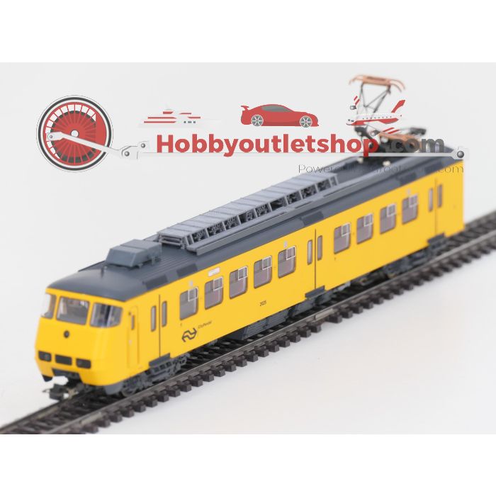 Schaal H0 Fleischmann 1471 elektrisch treinstel 'City Pendel' van de NS #8114