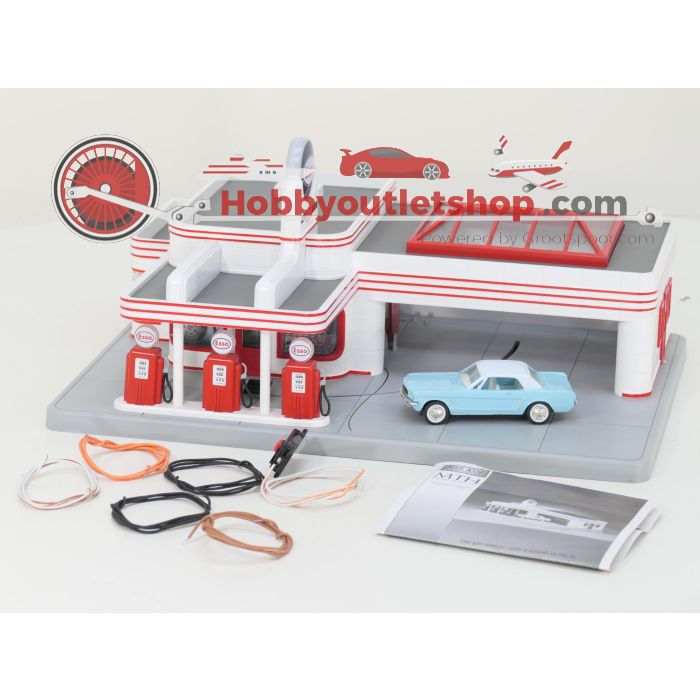 Schaal 0 RailKing 30-9106 ESSO operating gas station #8357