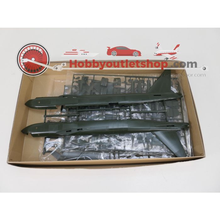 Schaal 1:100 Tamiya 60025 Boeing B-52D Stratofortress Reg. 60675 #9322 - sku: 20260507010635 - Nieuw - Afbeelding 2
